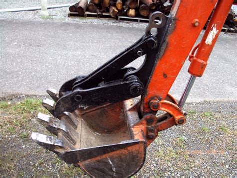 manual thumbs for mini excavators|mini excavator with hydraulic thumb.